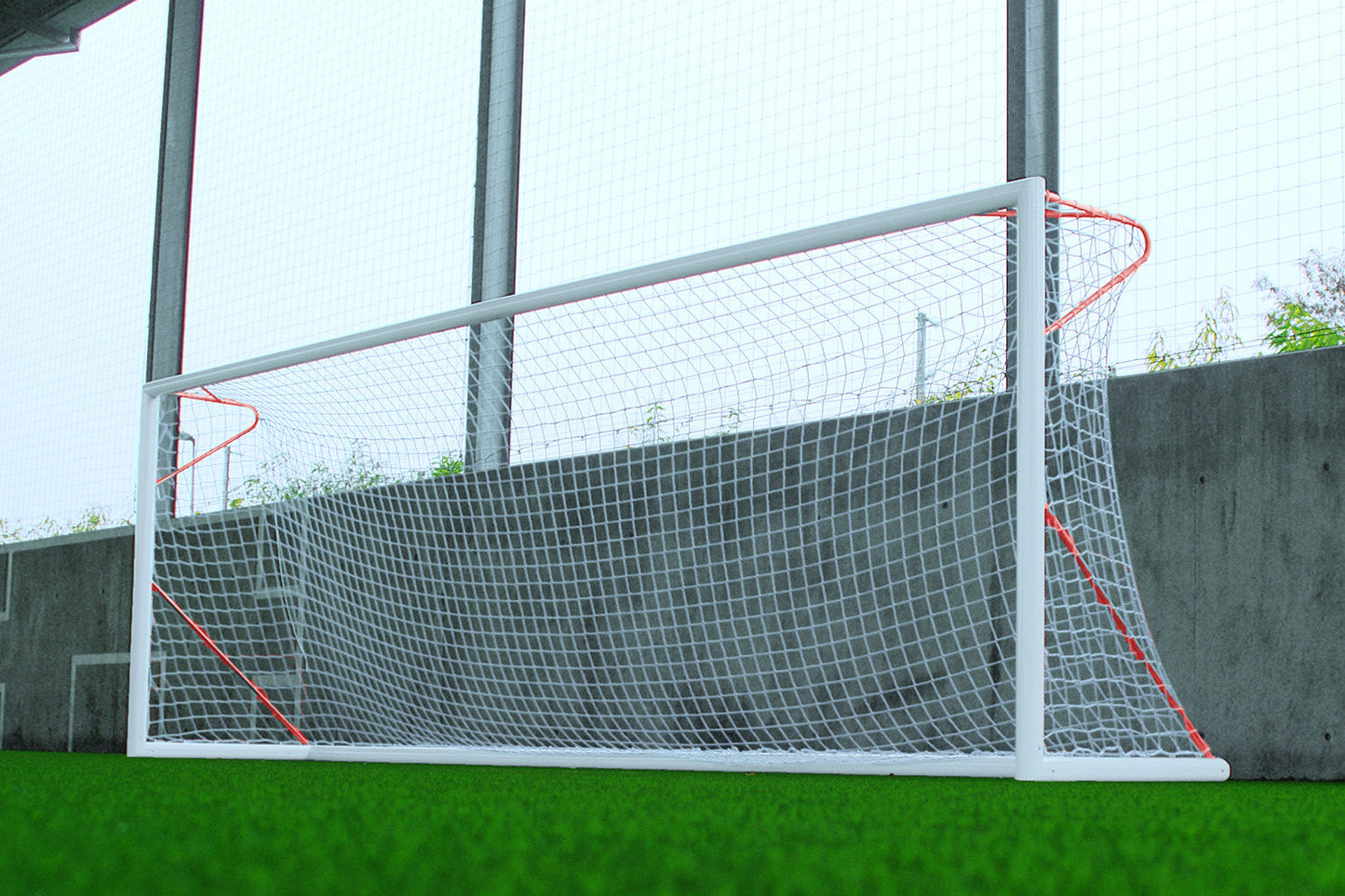 6 x 2,1 m Fotballmål – Full Aluminiumsstruktur – 80 mm Ramme – Rød Sports Invention AS