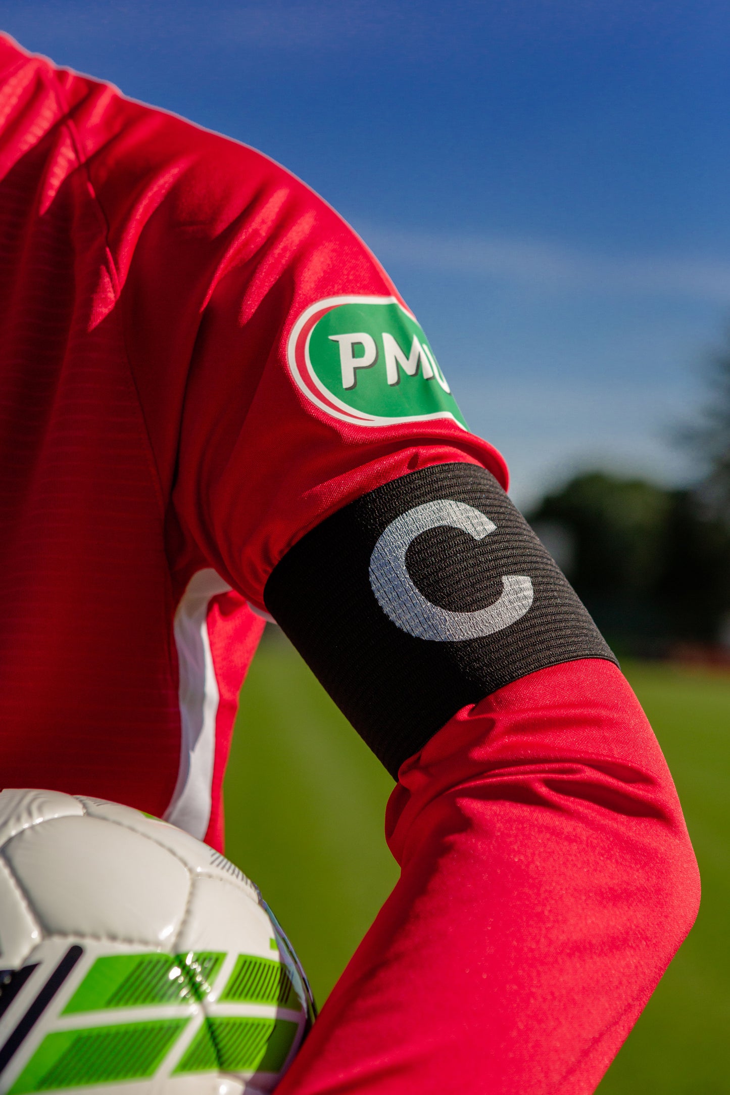 kaptajn armbånd sort "c"