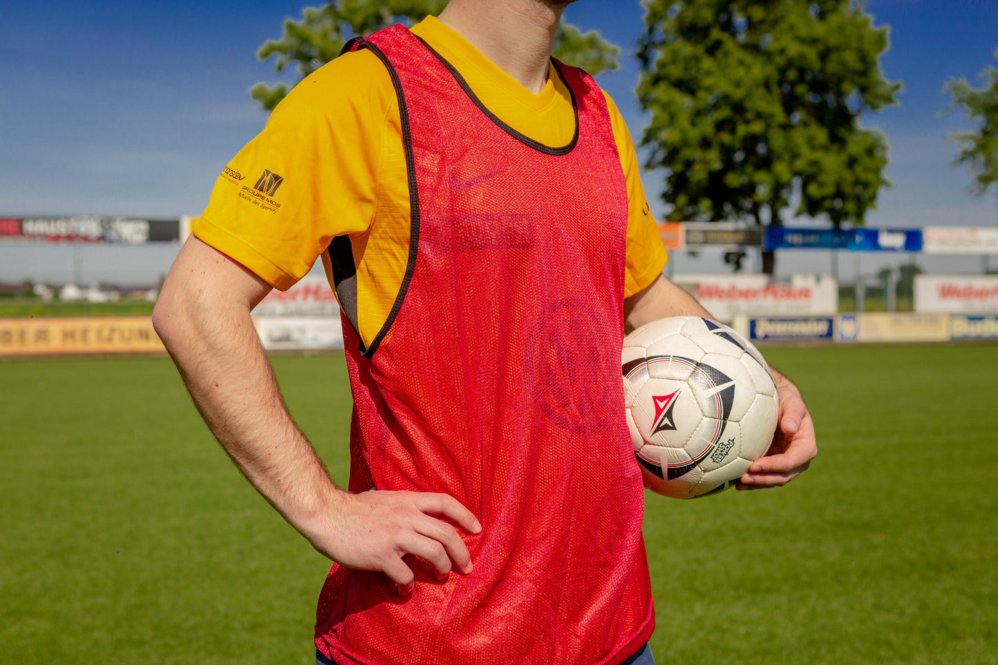 POWERSHOT® Colored Training Bibs (Red Child)