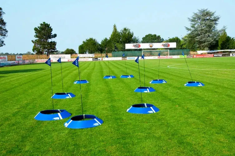 Lag-Din-Egen-Footgolf-Bane-med-Vårt-Sett-av-10-Footgolf-mål Sports Invention AS